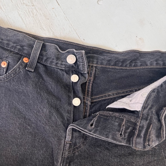 Levis 501 women’s shorts - Picture 3 of 6